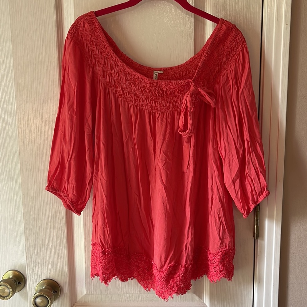 Grande & Greene coral top